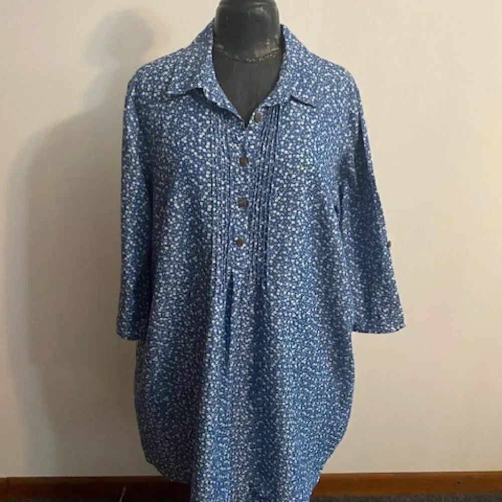 Avenue Blue Floral 3/4 roll-tab sleeves shirtdress, size 18/20